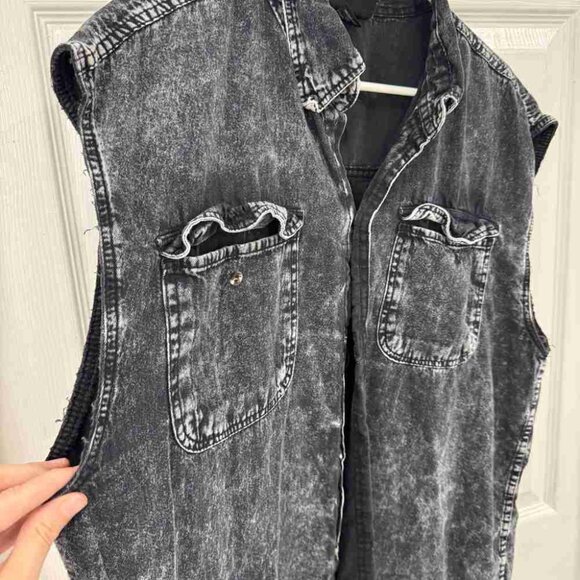 Biker Clothing Company Black Acid Wash Sleeveless Shirt - Picture 5 of 6